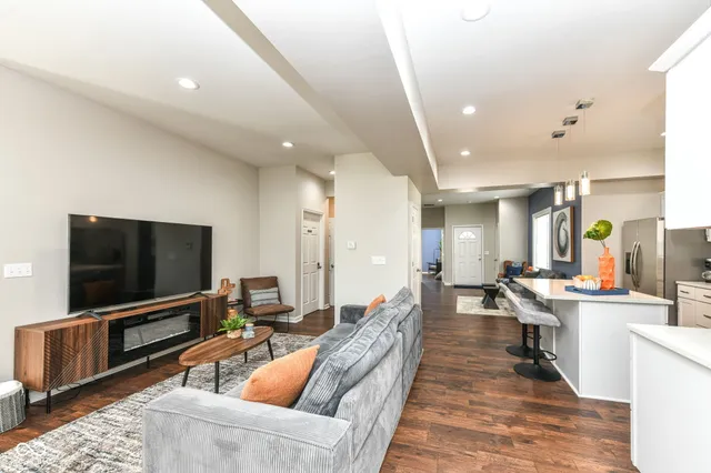 $399,000 | 1821 South East Street, Indianapolis, IN 46225