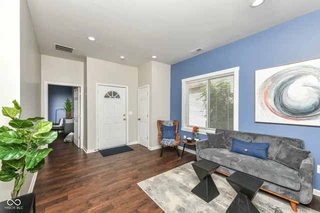 $399,000 | 1821 South East Street, Indianapolis, IN 46225