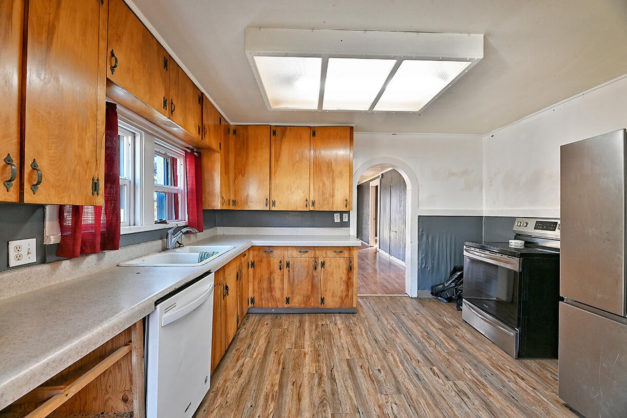 537 Laurel Street Central Point, OR 97502 - Photo 7 of 27 DSC_8565