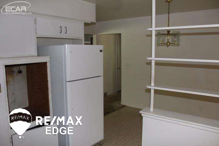 1514 Randy Court Flint, MI 48505 - Photo 6 of 24 21215745-5.JPG