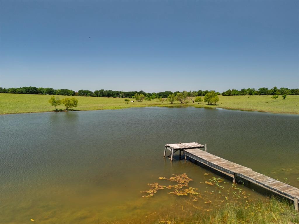 12099 County Road 1028 Blue Ridge, TX 75424 - Photo 5 of 36 a view of an ocean with city view