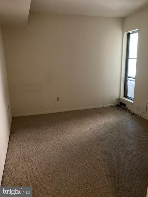 5816 Royal Ridge Drive, Unit S Springfield, VA 22152 - Photo 21 of 28 Bedroom 2