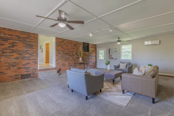 $2,550 | 9225 Amos Road, Ooltewah, TN 37363