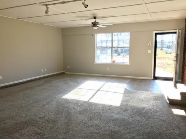 $2,550 | 9225 Amos Road, Ooltewah, TN 37363