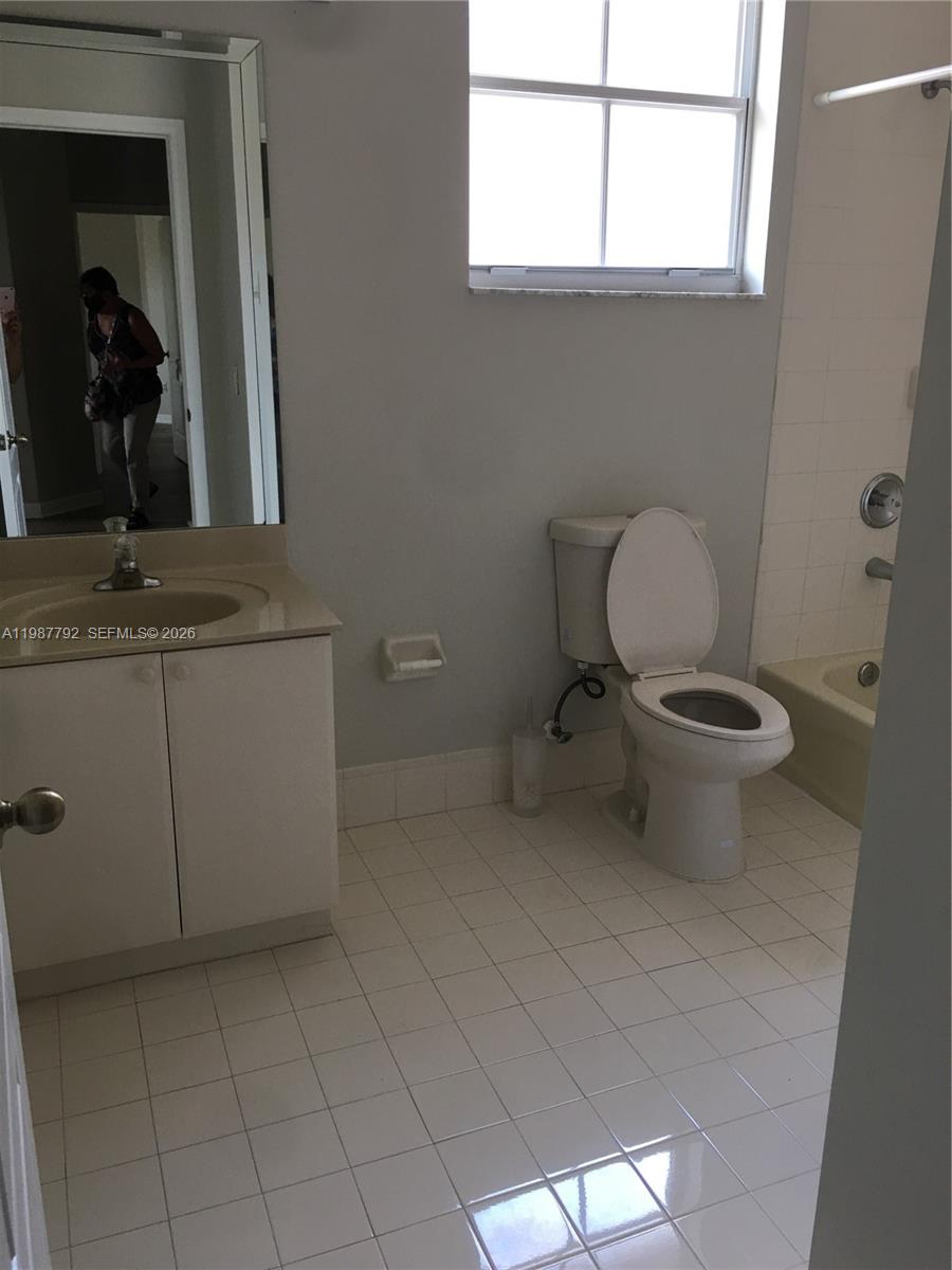 14512 Southwest 10th Street Miami, FL 33184 - Photo 15 of 20