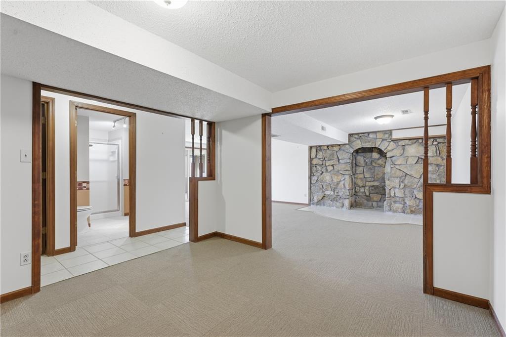 1055 East 900th Road Lawrence, KS 66047 - Photo 17 of 43