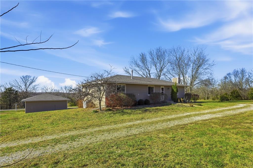 1055 East 900th Road Lawrence, KS 66047 - Photo 24 of 43