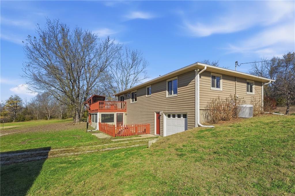 1055 East 900th Road Lawrence, KS 66047 - Photo 26 of 43