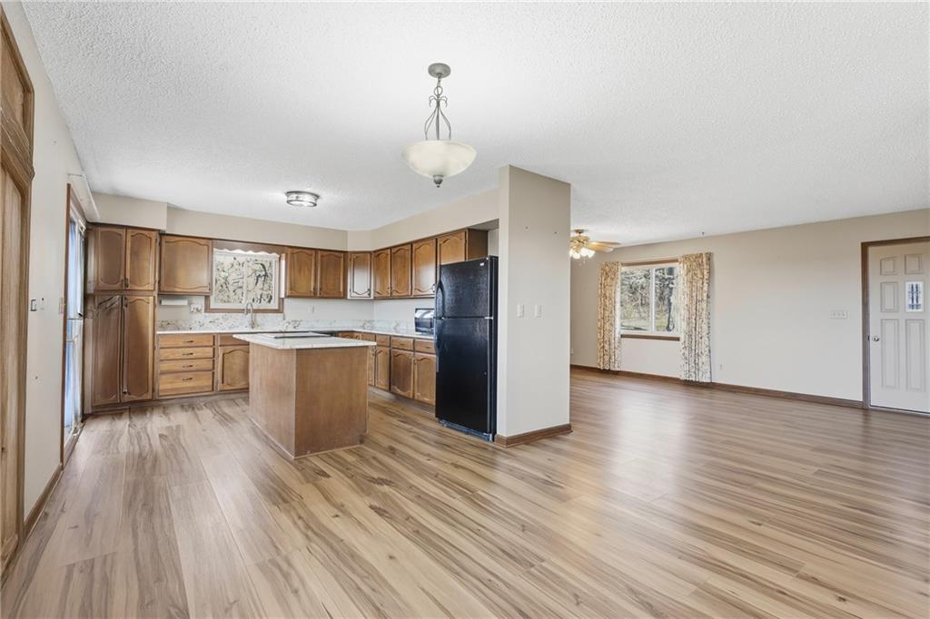 1055 East 900th Road Lawrence, KS 66047 - Photo 7 of 43