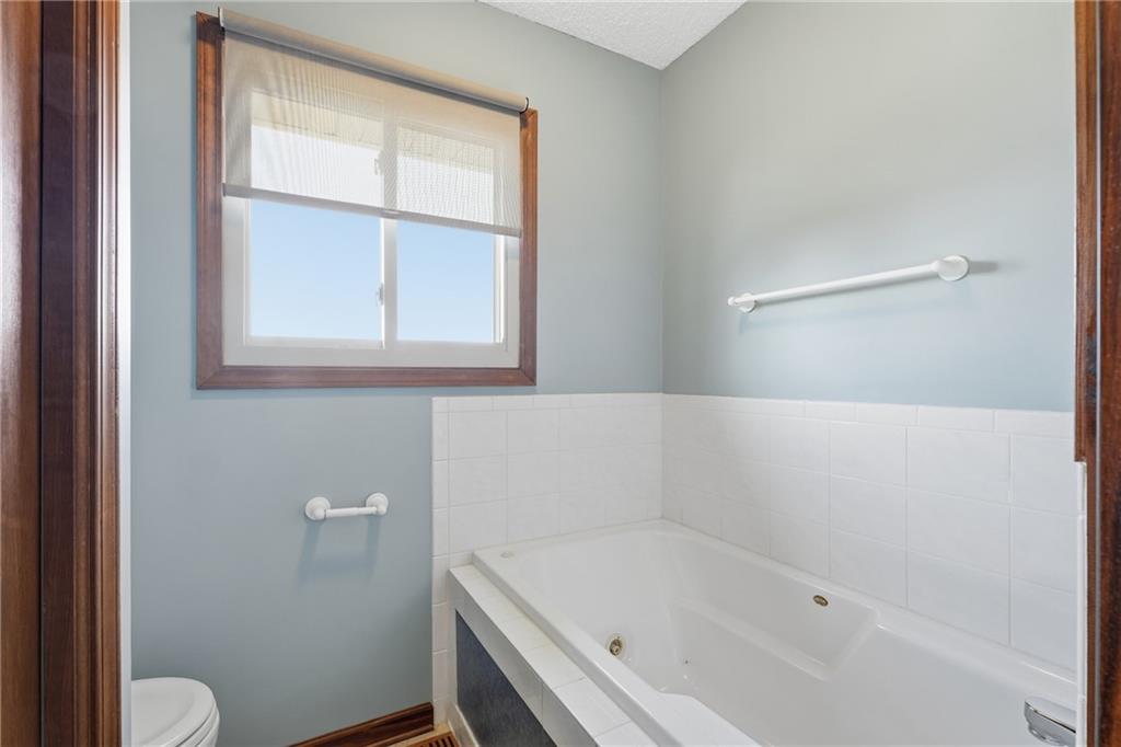 1055 East 900th Road Lawrence, KS 66047 - Photo 10 of 43