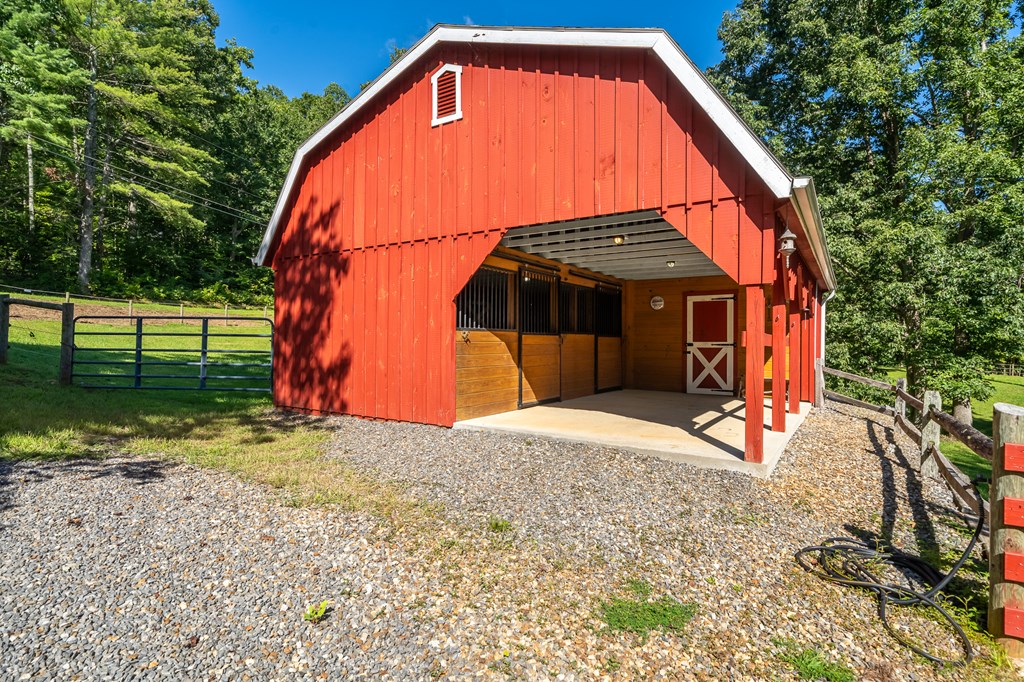 998 Hamilton Road Blairsville, GA 30512 - Photo 24 of 93 Gallery Image 24