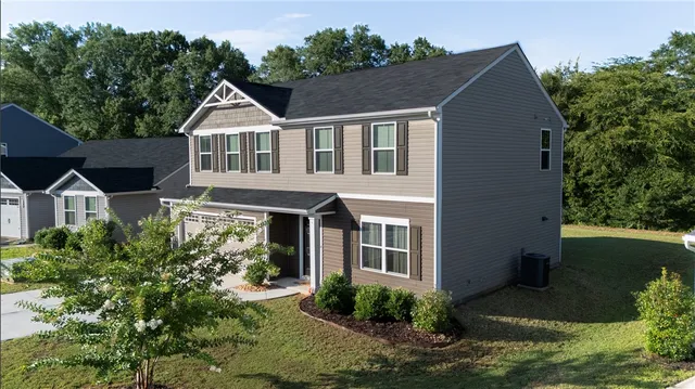 $318,000 | 156 Queens Mill Court, Pendleton, SC 29670