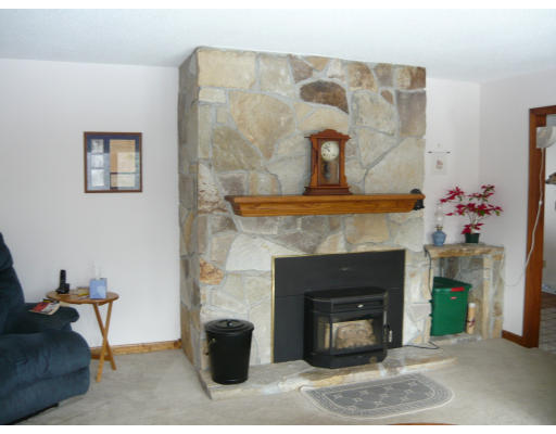 400 Blandford Road Russell, MA 01071 - Photo 4 of 28 Gallery Image 4