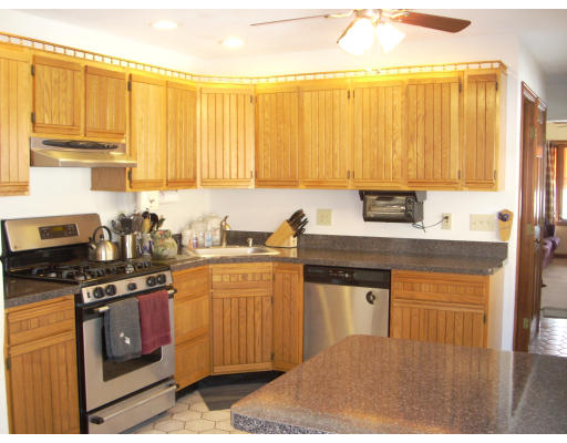 400 Blandford Road Russell, MA 01071 - Photo 5 of 28 Gallery Image 5