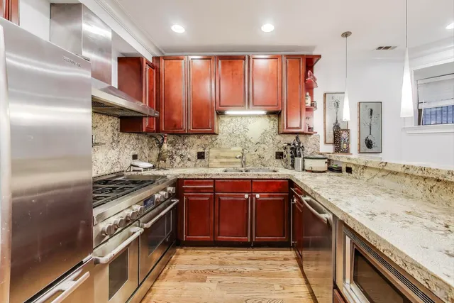 $315,000 | 5014 South Blackstone Avenue, Unit GN, Chicago, IL 60615