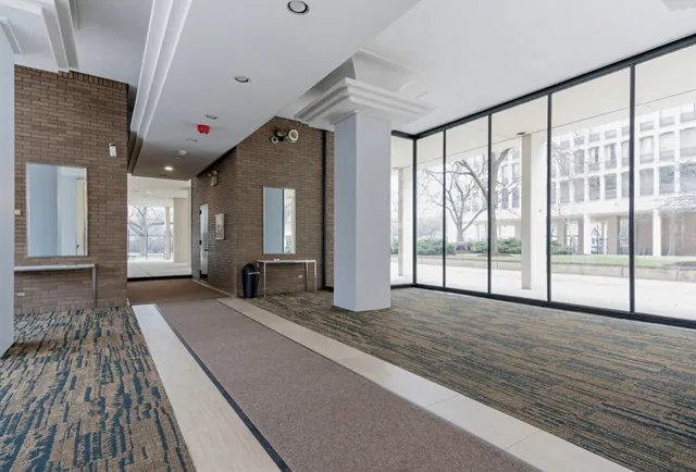 $2,400 | 1401 East 55th Street, Unit 815N, Chicago, IL 60615
