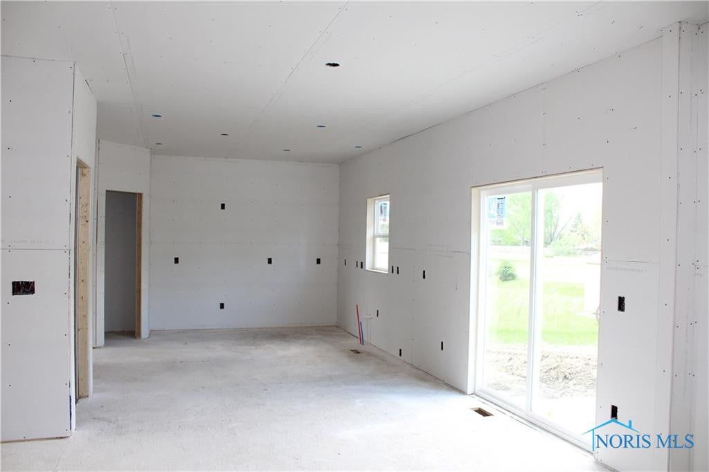5061 Giverny Road Oregon, OH 43616 - Photo 6 of 21 Gallery Image 6