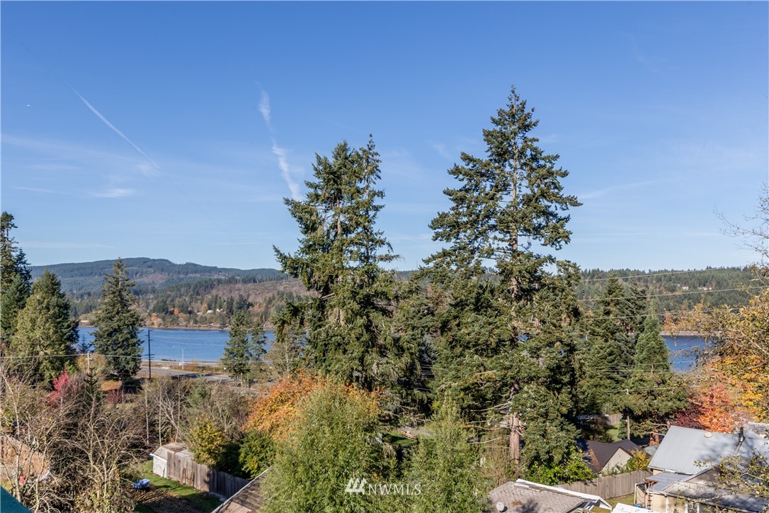 2577 Anderson Hill Road Southwest Port Orchard, WA 98367 - Photo 4 of 25 Gallery Image 4