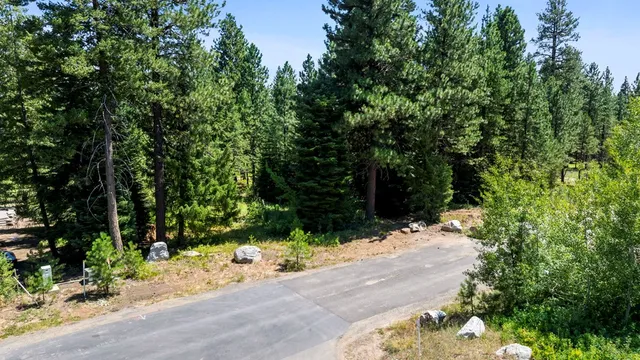 $724,900 | 994 Discovery Drive, Cascade, ID 83611