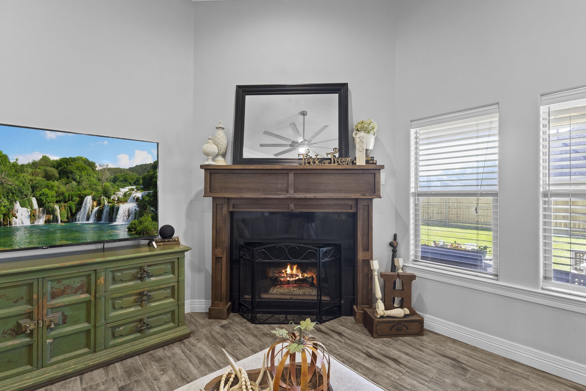 445 Bryant Boulevard Bridge City, TX 77611 - Photo 8 of 40 a living room with furniture and a fireplace
