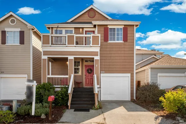 $700,000 | 1028 Addison Circle, Petaluma, CA 94952