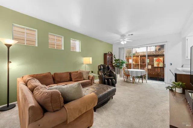 $700,000 | 1028 Addison Circle, Petaluma, CA 94952