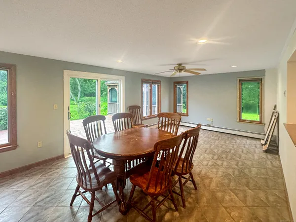 $2,500 | 85 Debbie Drive, South Windsor, CT 06074