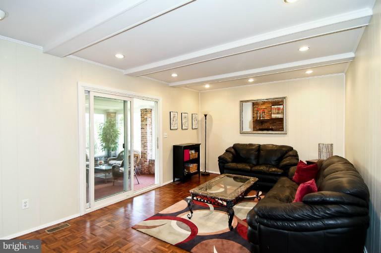 10908 Old Coach Road Potomac, MD 20854 - Photo 17 of 18 Family Room