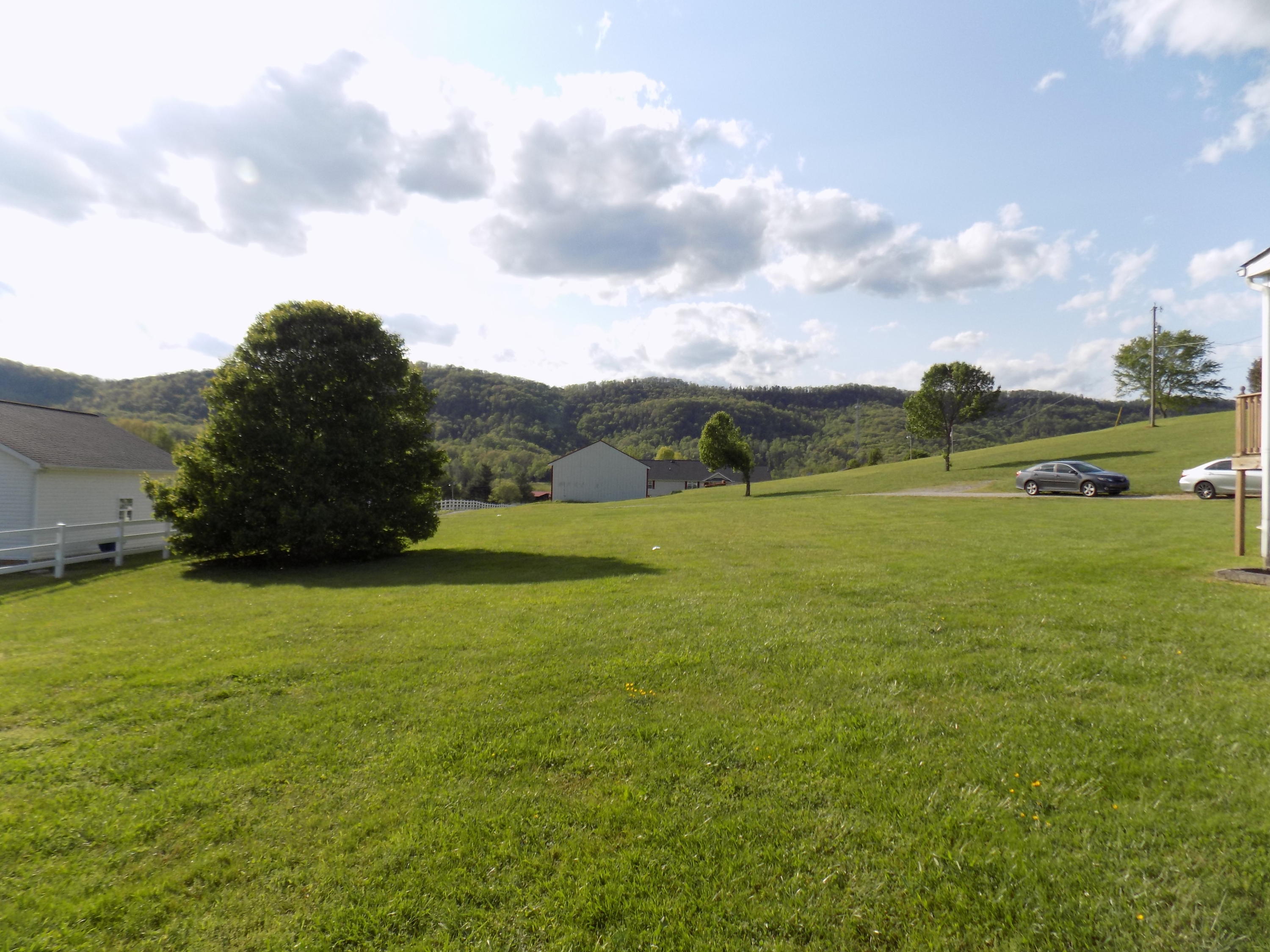 3872 Dutch Valley Road Clinton, TN 37716 - Photo 2 of 31 DSCN3139