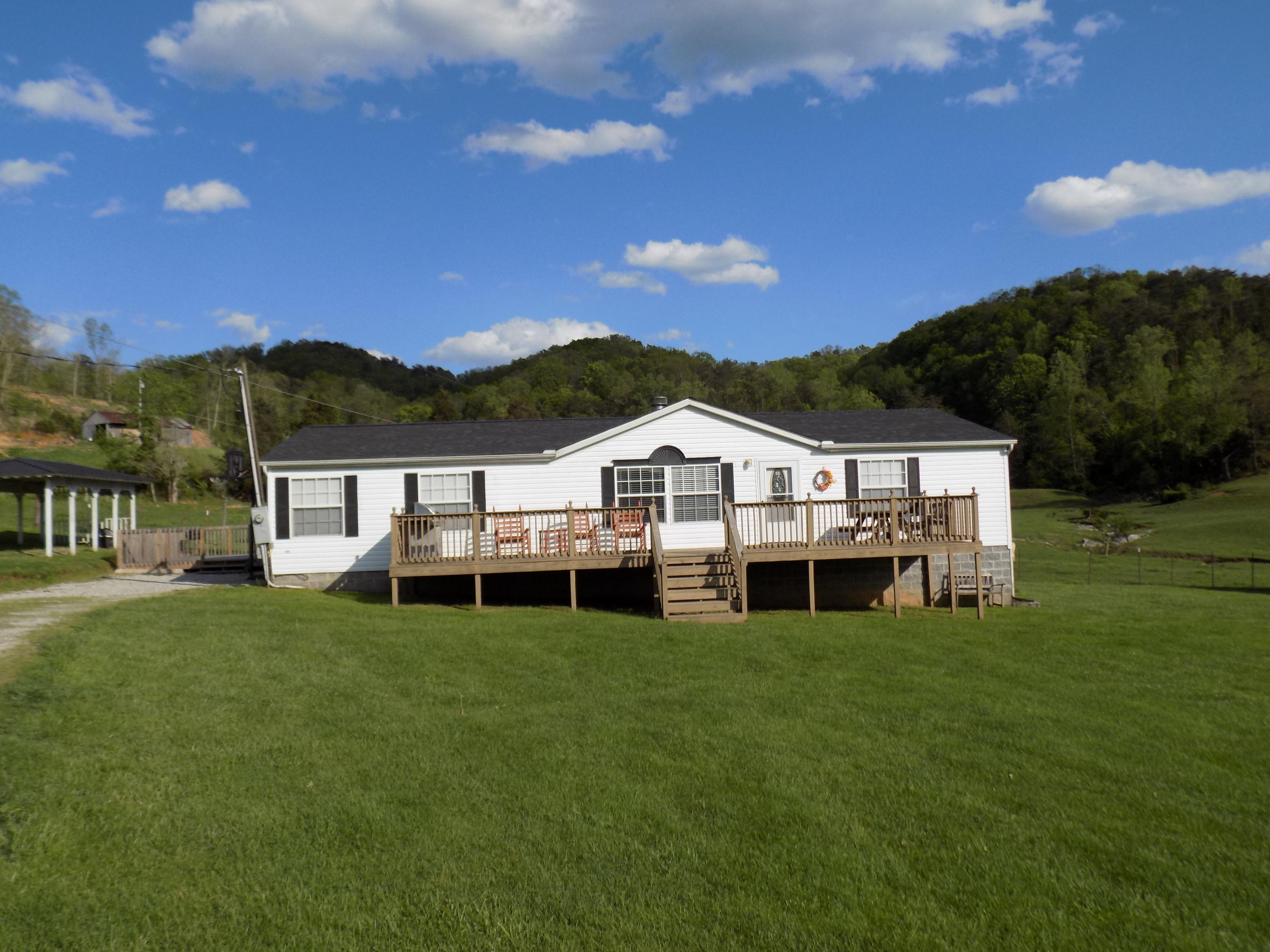 3872 Dutch Valley Road Clinton, TN 37716 - Photo 4 of 31 DSCN3123