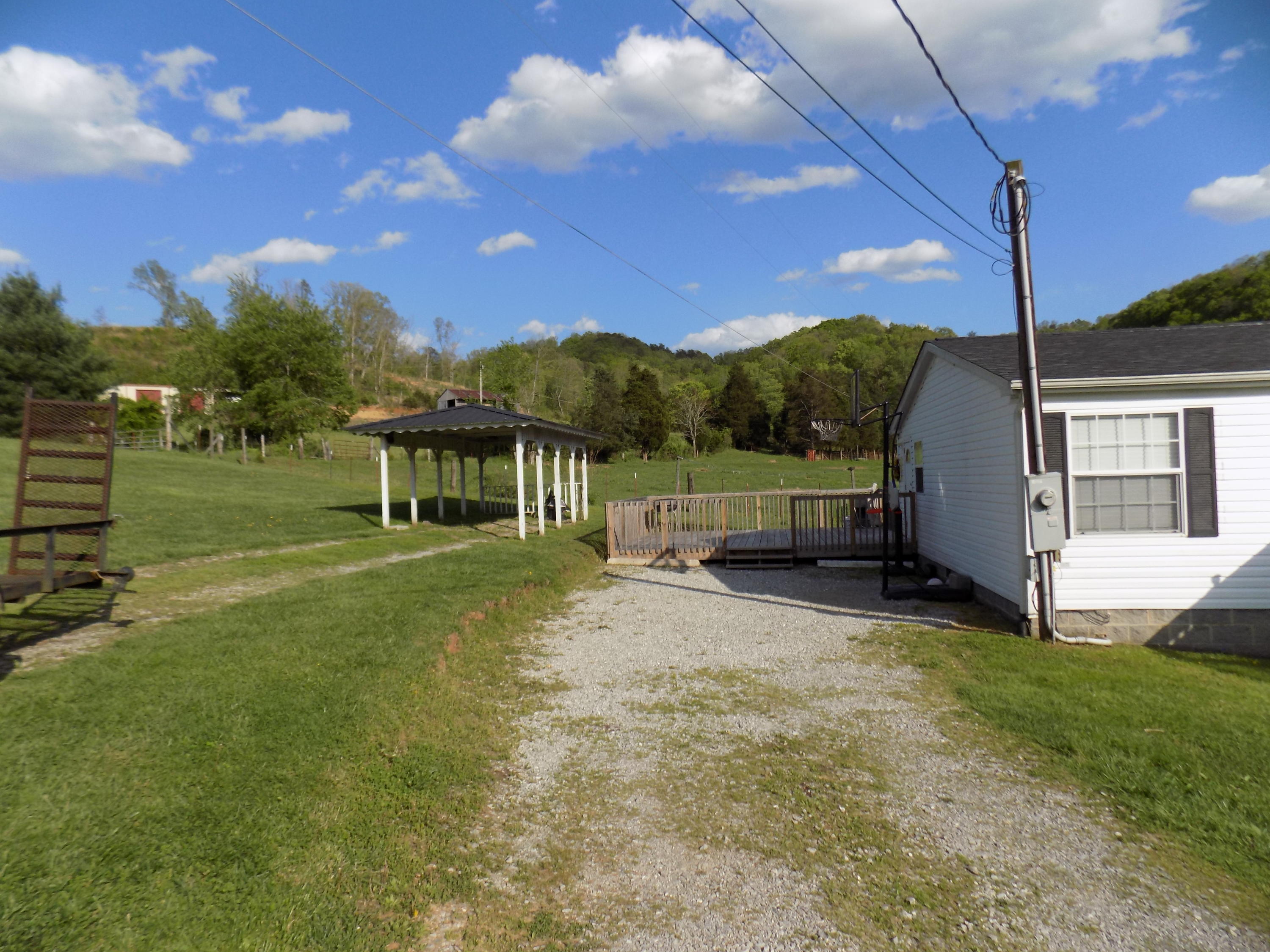 3872 Dutch Valley Road Clinton, TN 37716 - Photo 6 of 31 DSCN3128