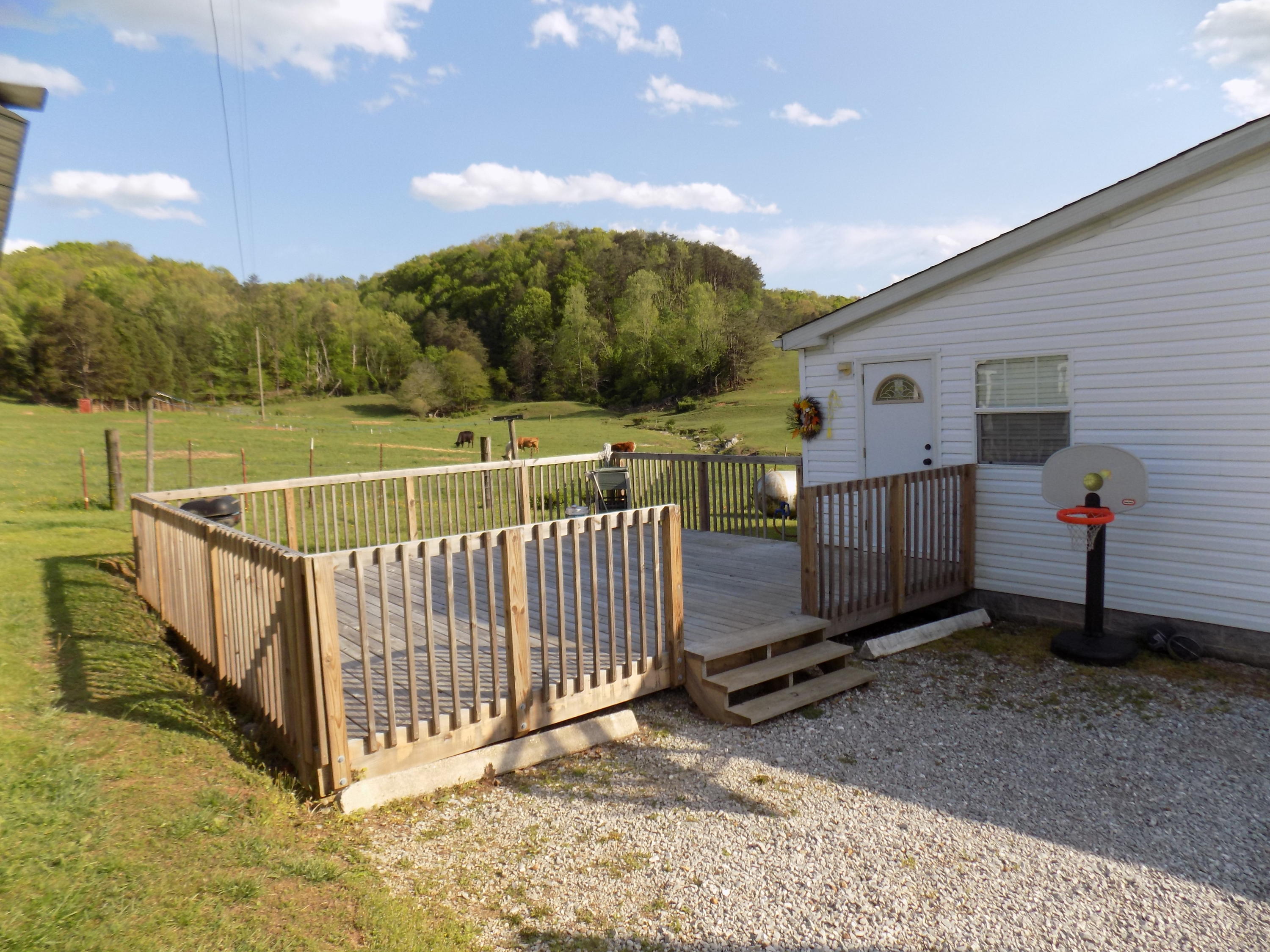 3872 Dutch Valley Road Clinton, TN 37716 - Photo 7 of 31 DSCN3130