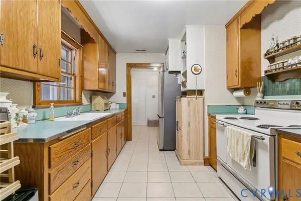 $455,000 | 812 Poquoson Avenue, Poquoson, VA 23662