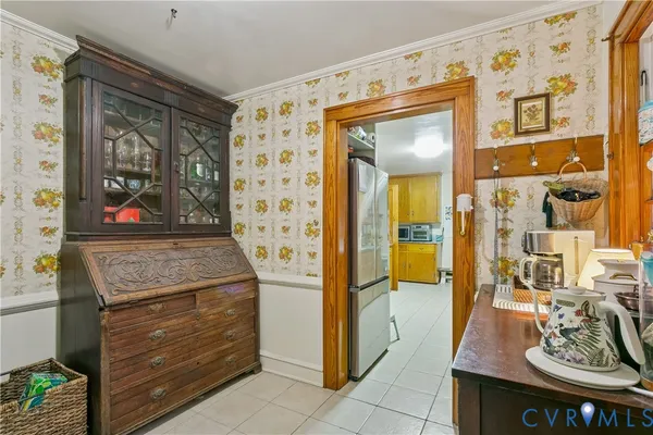 a view of utility room