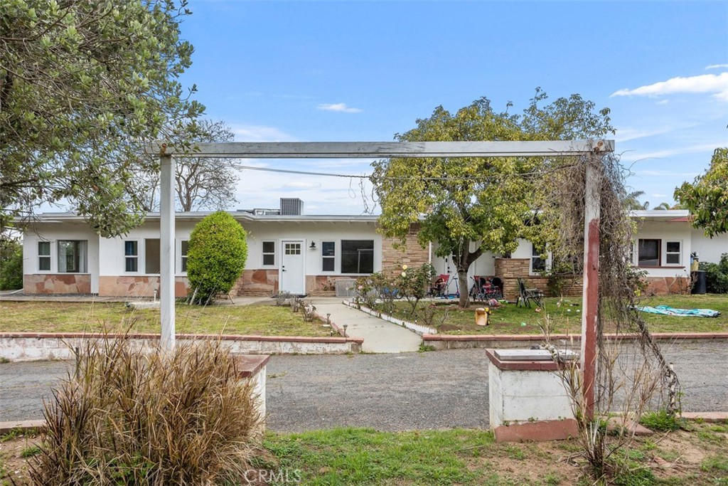 1840 Gum Tree Lane, Unit C Fallbrook, CA 92028 - Photo 4 of 37