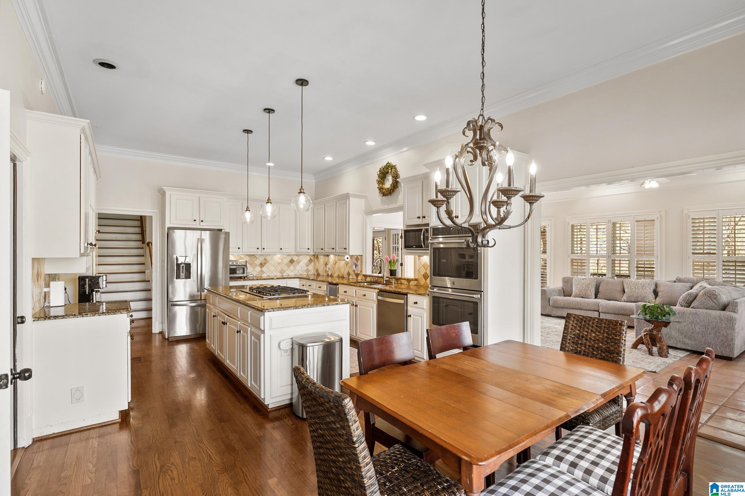 349 Turnberry Road Hoover, AL 35244 - Photo 15 of 98