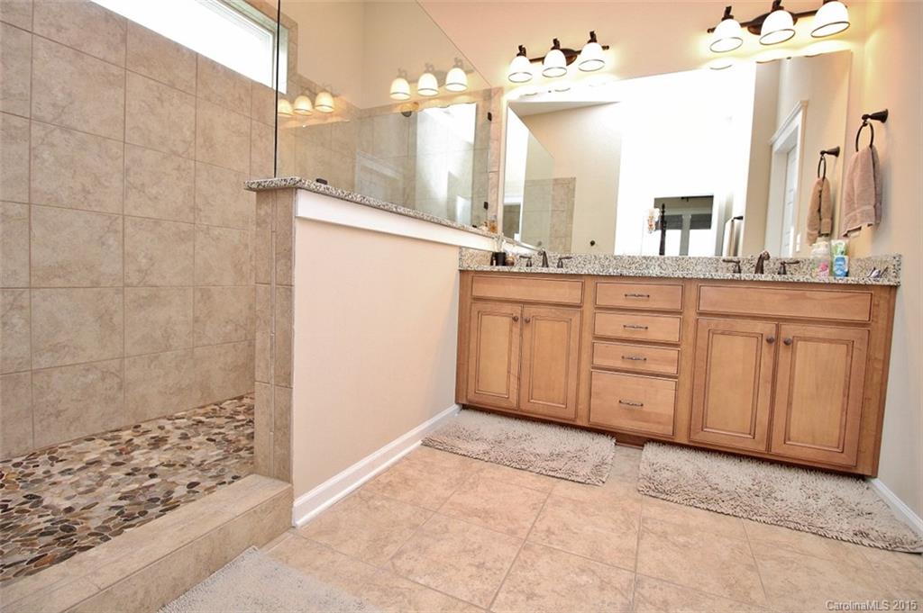 512 Channel Road Lake Wylie, SC 29710 - Photo 18 of 24 Gallery Image 18