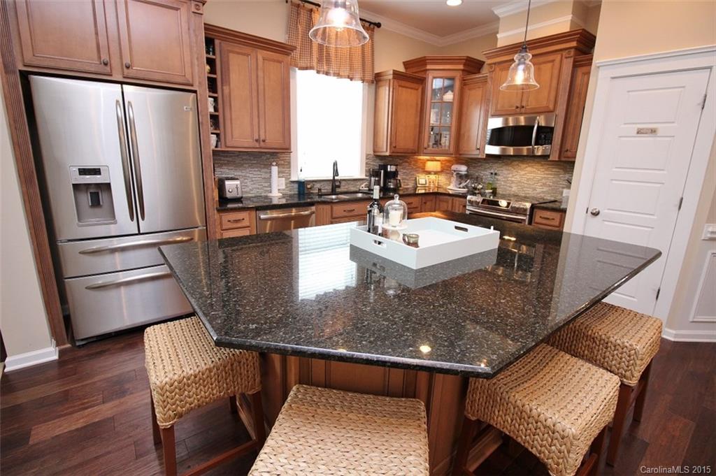 512 Channel Road Lake Wylie, SC 29710 - Photo 9 of 24 Gallery Image 9