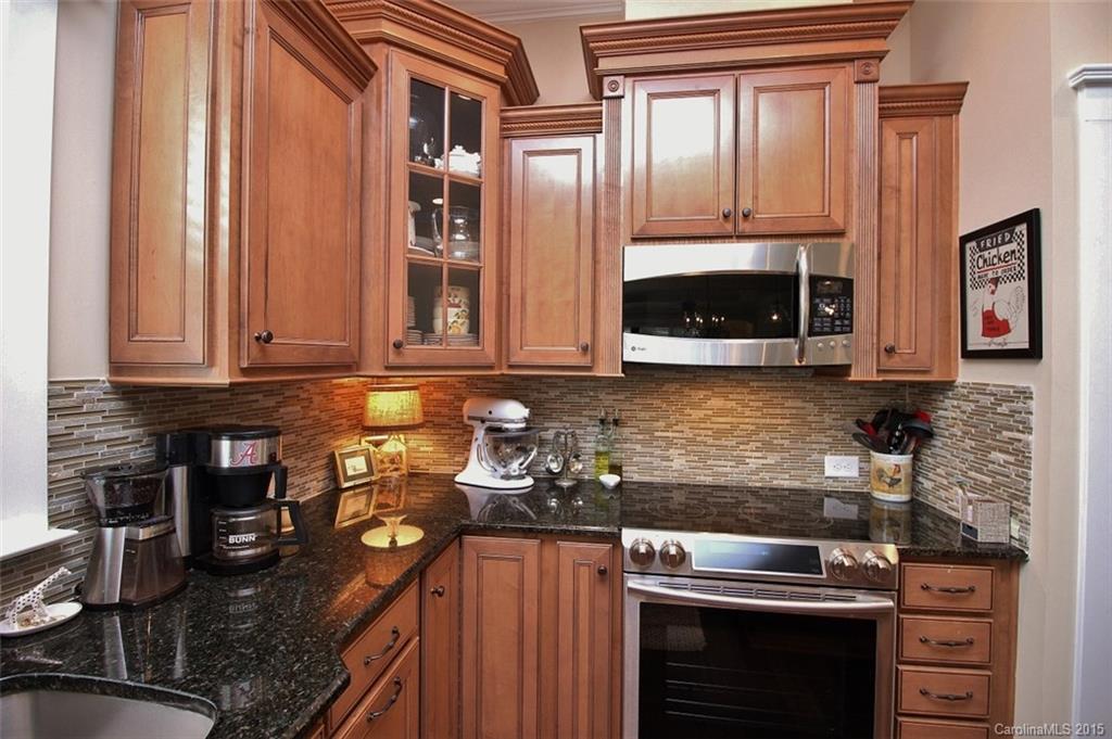 512 Channel Road Lake Wylie, SC 29710 - Photo 10 of 24 Gallery Image 10