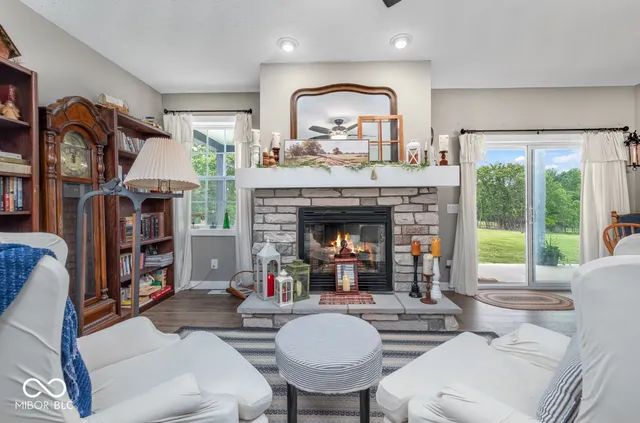 $489,000 | 3401 Mitten Road, Bowling Green, IN 47833