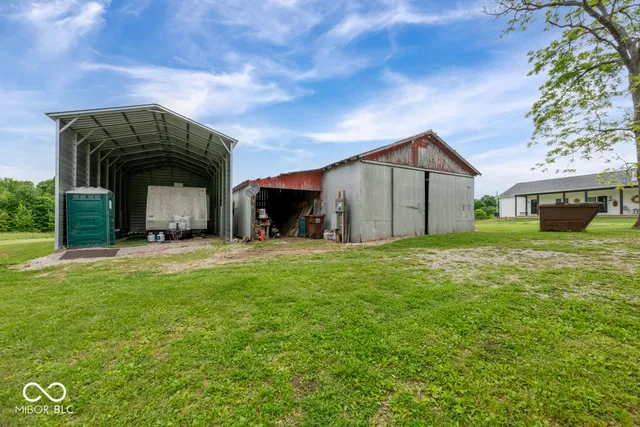$489,000 | 3401 Mitten Road, Bowling Green, IN 47833