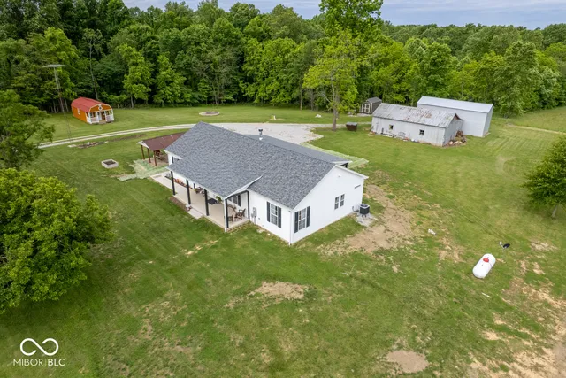 $489,000 | 3401 Mitten Road, Bowling Green, IN 47833