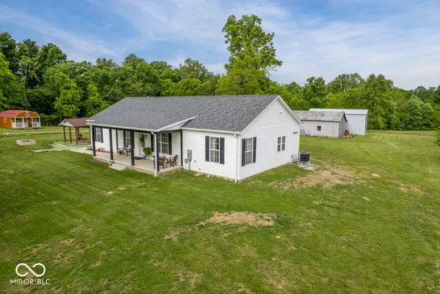 $489,000 | 3401 Mitten Road, Bowling Green, IN 47833