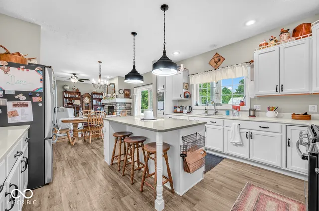 $489,000 | 3401 Mitten Road, Bowling Green, IN 47833