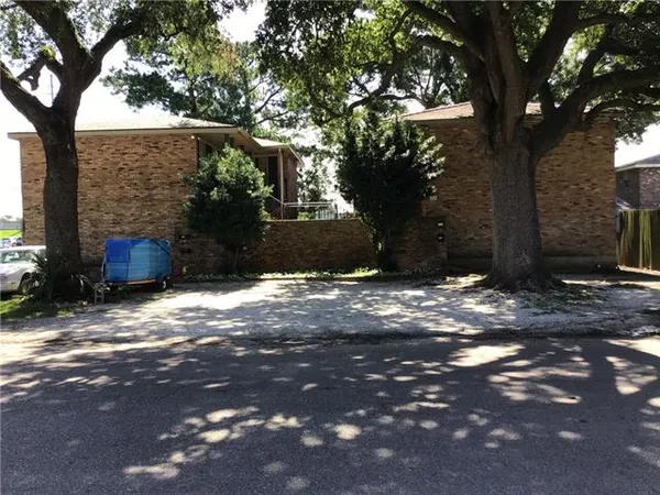 $1,450 | 735 Lake Avenue, Metairie, LA 70005