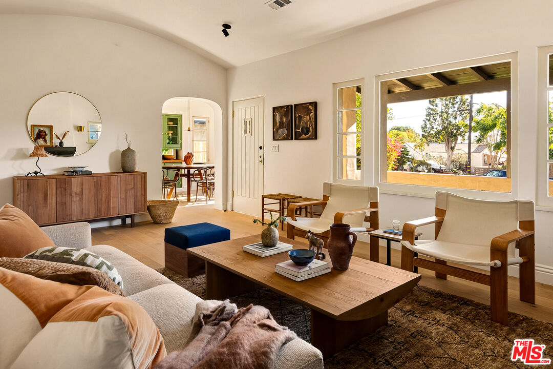 585 Mountain View Street Altadena, CA 91001 - Photo 8 of 31 a living room with furniture and wooden floor