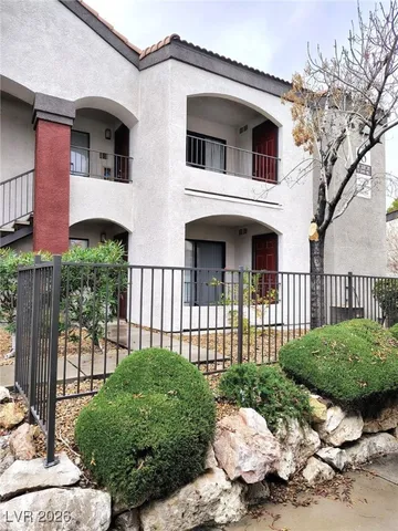 $1,400 | 950 Seven Hills Drive, Unit 611, Henderson, NV 89052