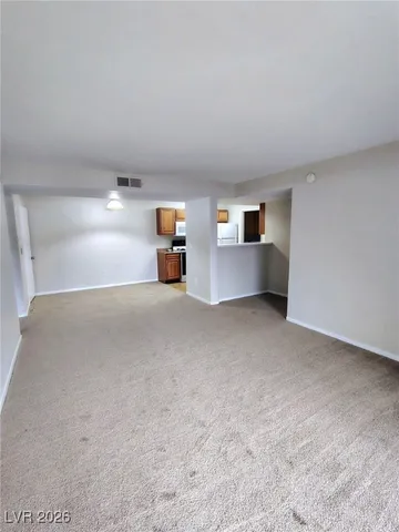 $1,400 | 950 Seven Hills Drive, Unit 611, Henderson, NV 89052