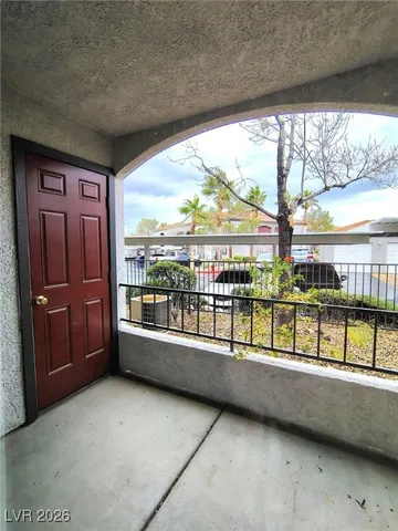 $1,400 | 950 Seven Hills Drive, Unit 611, Henderson, NV 89052