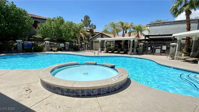 $1,400 | 950 Seven Hills Drive, Unit 611, Henderson, NV 89052